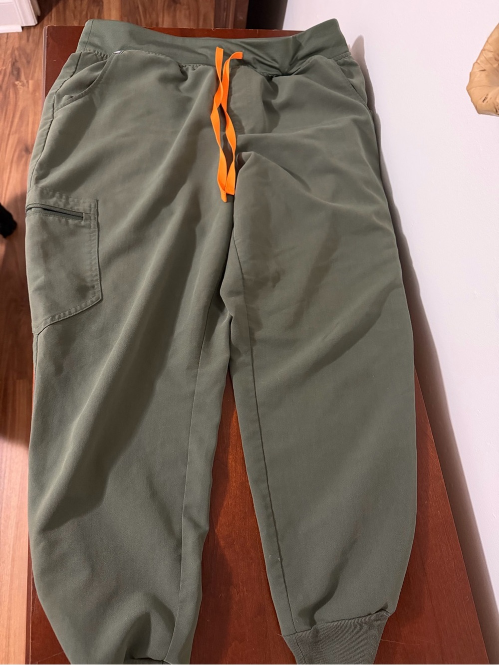 Women’s moss Zamora figs joggers